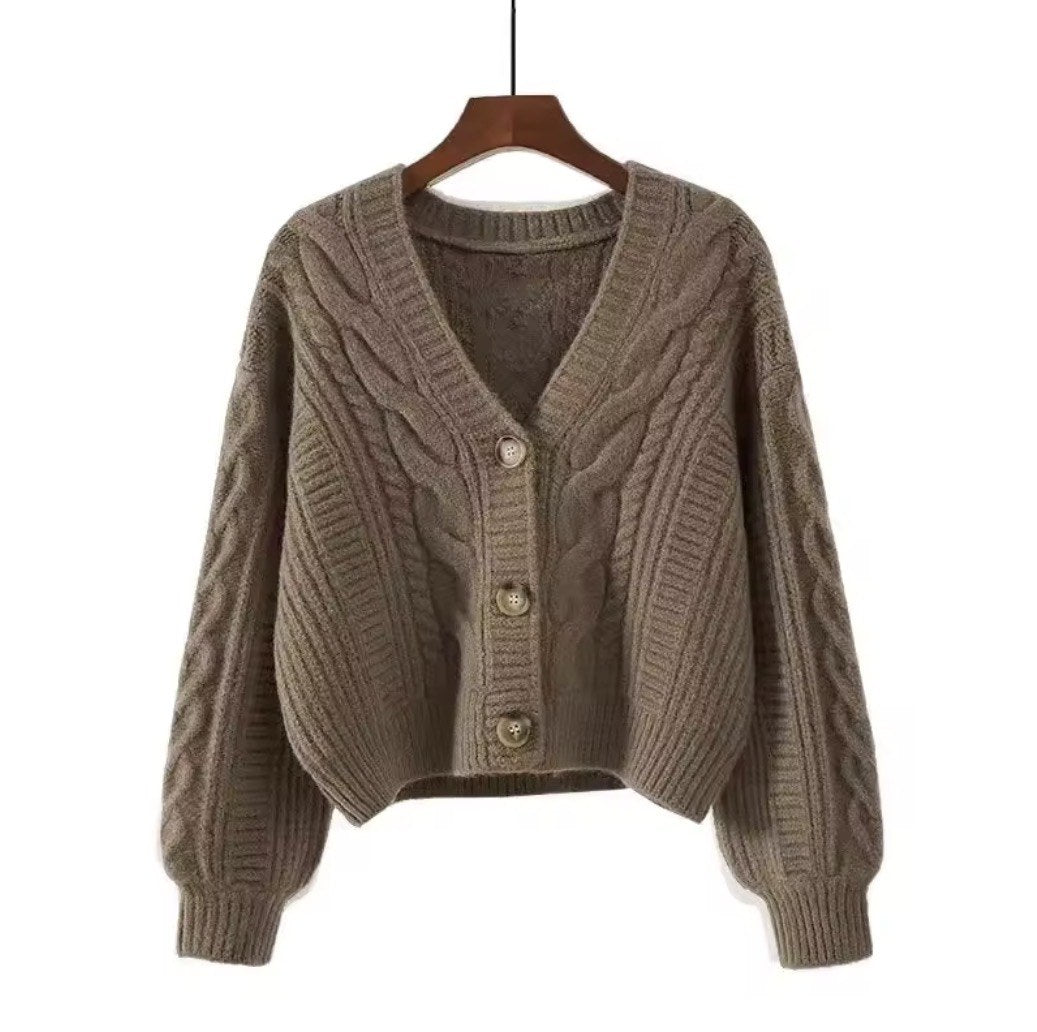 Cable-Knit Cropped Cardigan