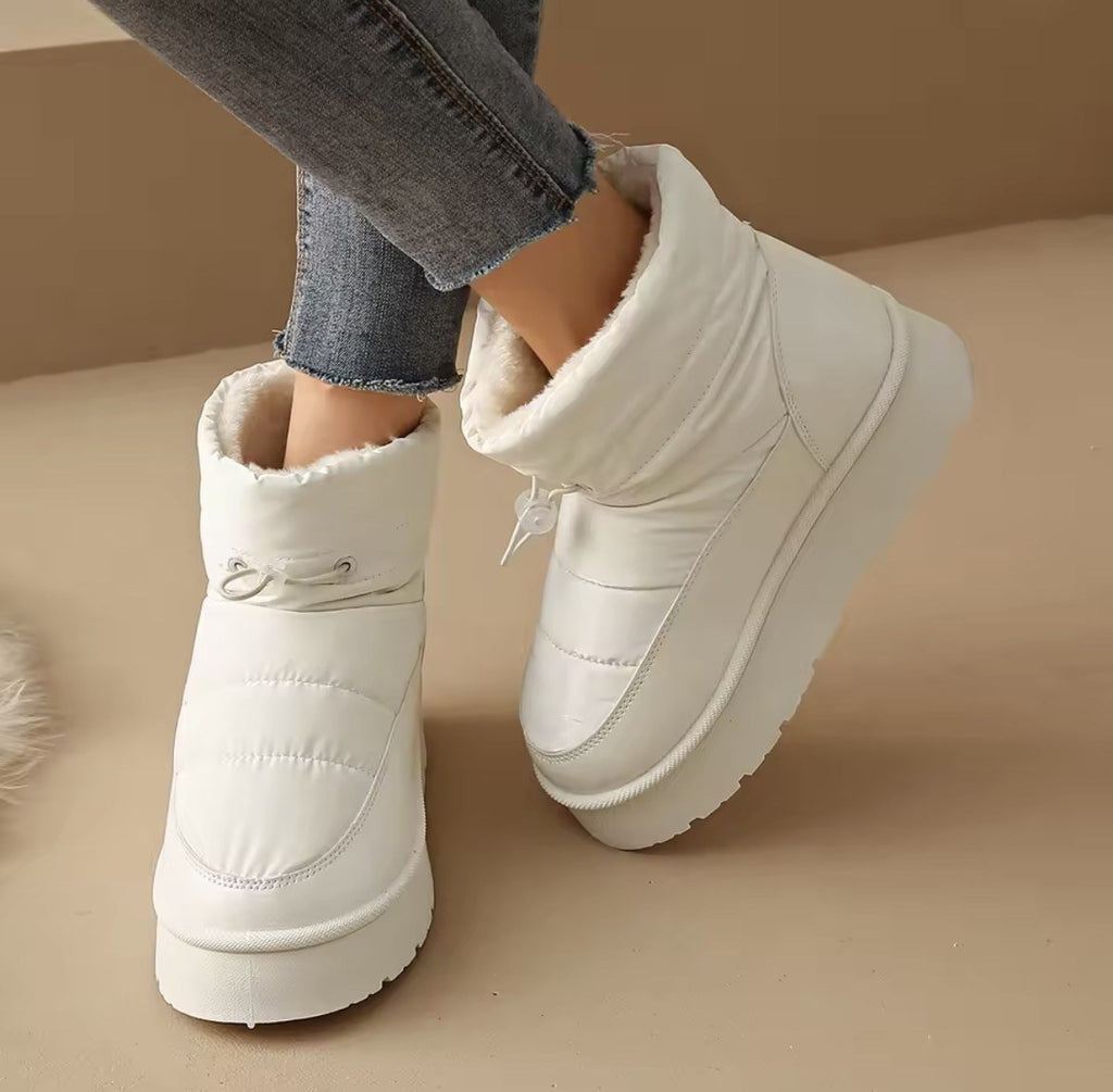 Women's Quilted Puffer Platform Snow Boots